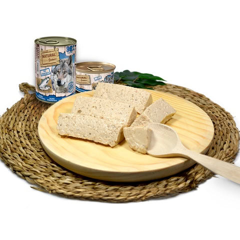 Alimento para perro de Natural Greatness con salmón, fórmula sin cereal
