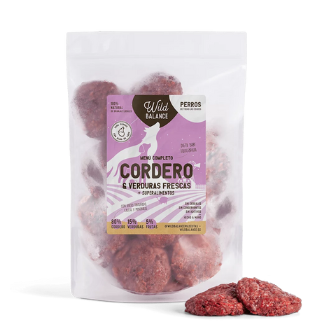 Comida BARF de cordero con verduras frescas para perros