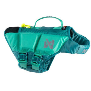 Perro usando chaleco salvavidas Non-Stop Protector Life Jacket en el agua