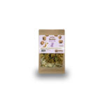 Envase de bocaditos de conejo 100% natural para perros de Emperrados.|Perro disfrutando de bocaditos de conejo 100% natural de Emperrados.