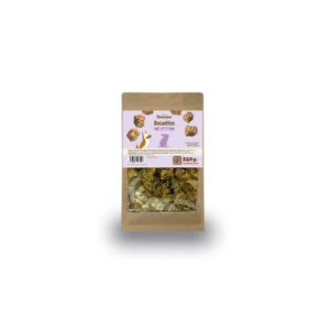 Envase de bocaditos de conejo 100% natural para perros de Emperrados.|Perro disfrutando de bocaditos de conejo 100% natural de Emperrados.