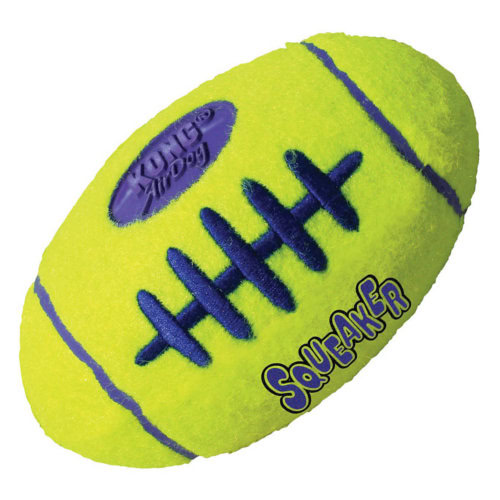 Kong Air Dog Squeaker pelota ovalada para perros de Kong disponible en Emperrados para cuidar a tu peludo.