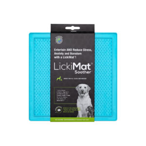 Vista frontal de la LickiMat Mini Soother azul para reducir el estrés en perros.