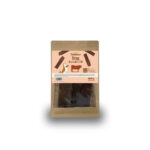 Vista frontal del paquete de Tiras de Carne Deshidratadas Black Angus para perros.|Detalle del ingrediente de las Tiras de Carne Deshidratadas Black Angus mostrando su textura.